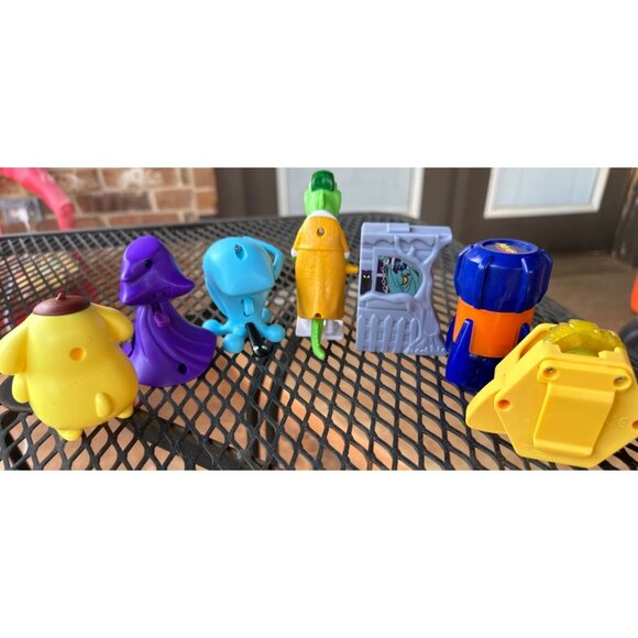 Lot of 7 Random Collectible Plastic Toys (2015-2020)-READ - Picture 2 of 2